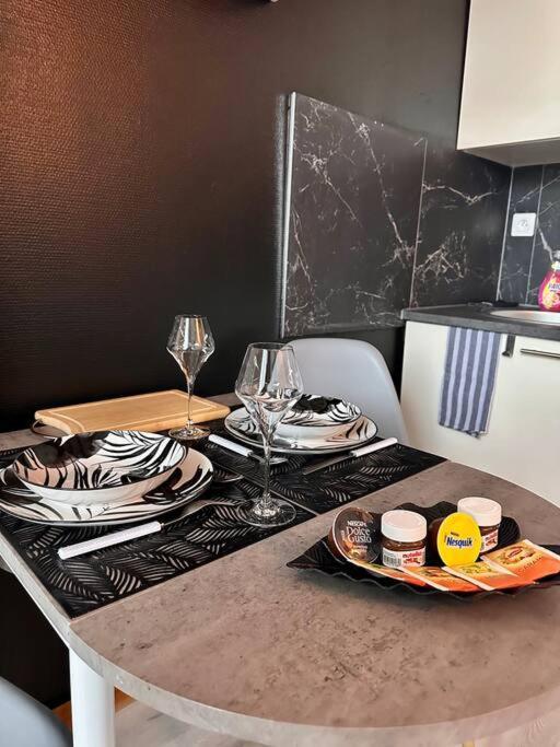 Апартаменты Pont Achard #2-T1Bis-Mezzanine -5Mngare- Пуатье Экстерьер фото